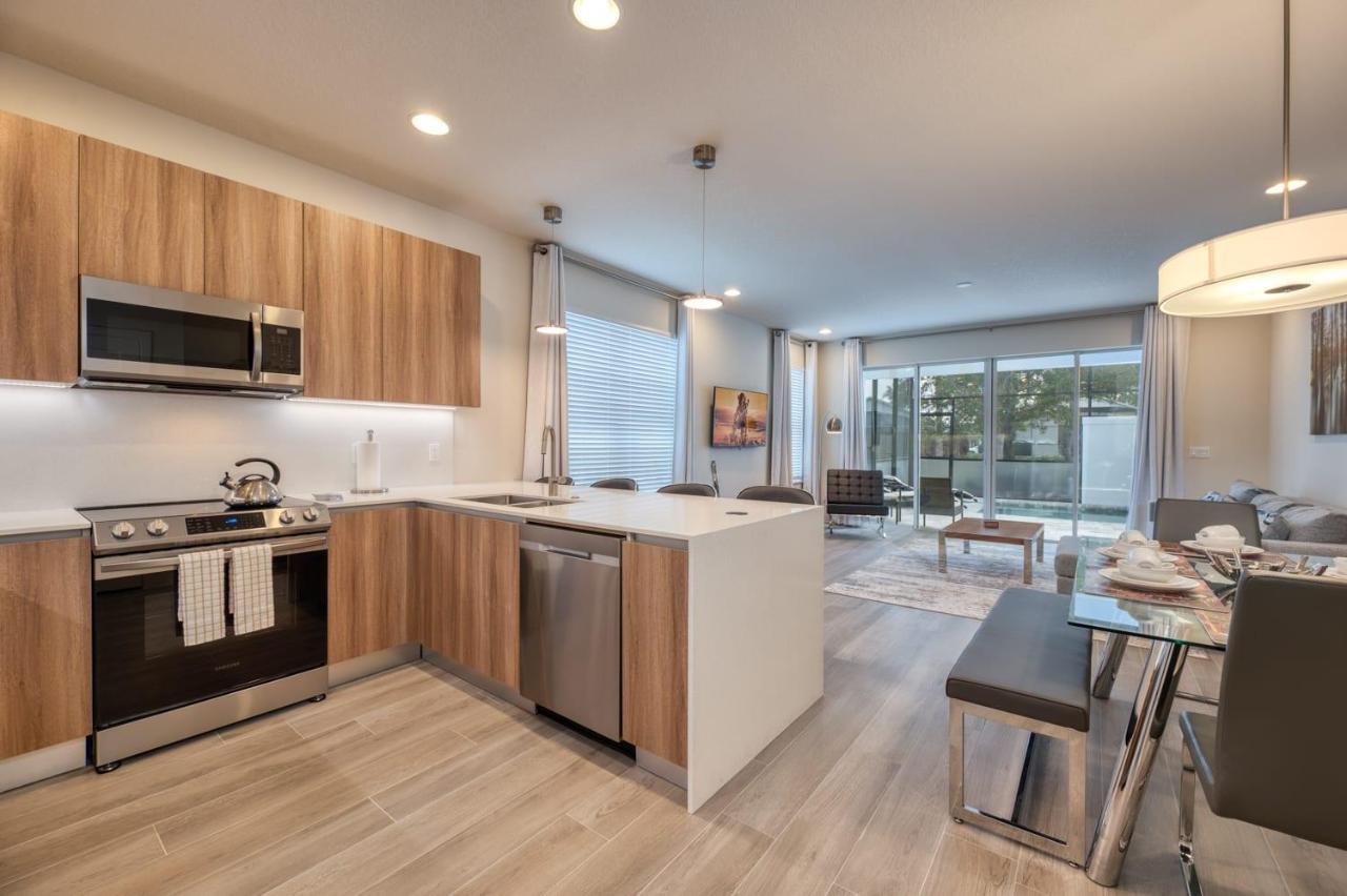 Pleasant Townhome With Private Pool Near Disney Four Corners Eksteriør bilde