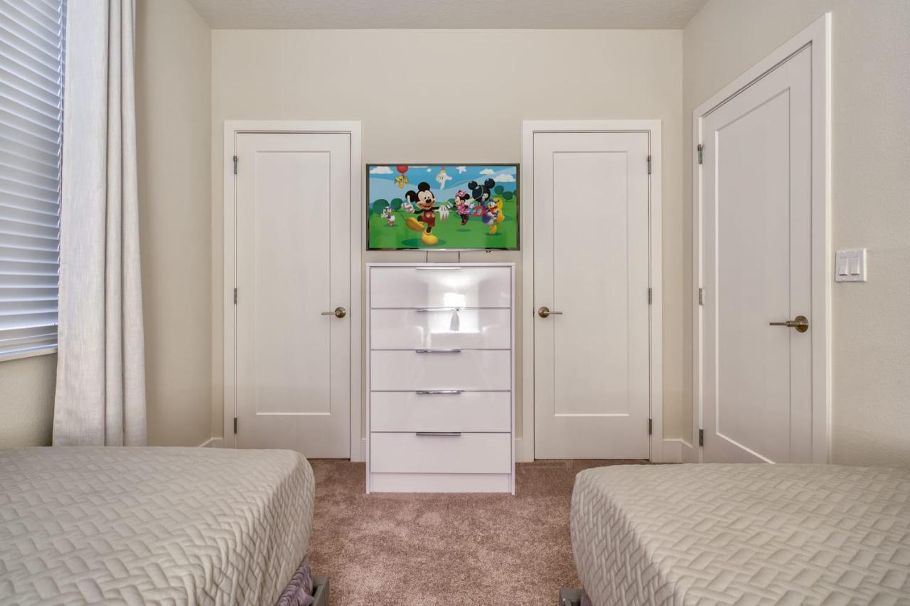 Pleasant Townhome With Private Pool Near Disney Four Corners Eksteriør bilde