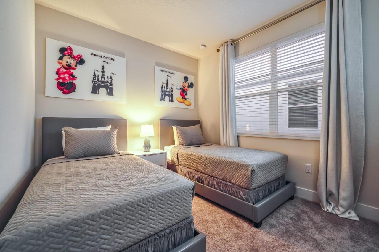 Pleasant Townhome With Private Pool Near Disney Four Corners Eksteriør bilde