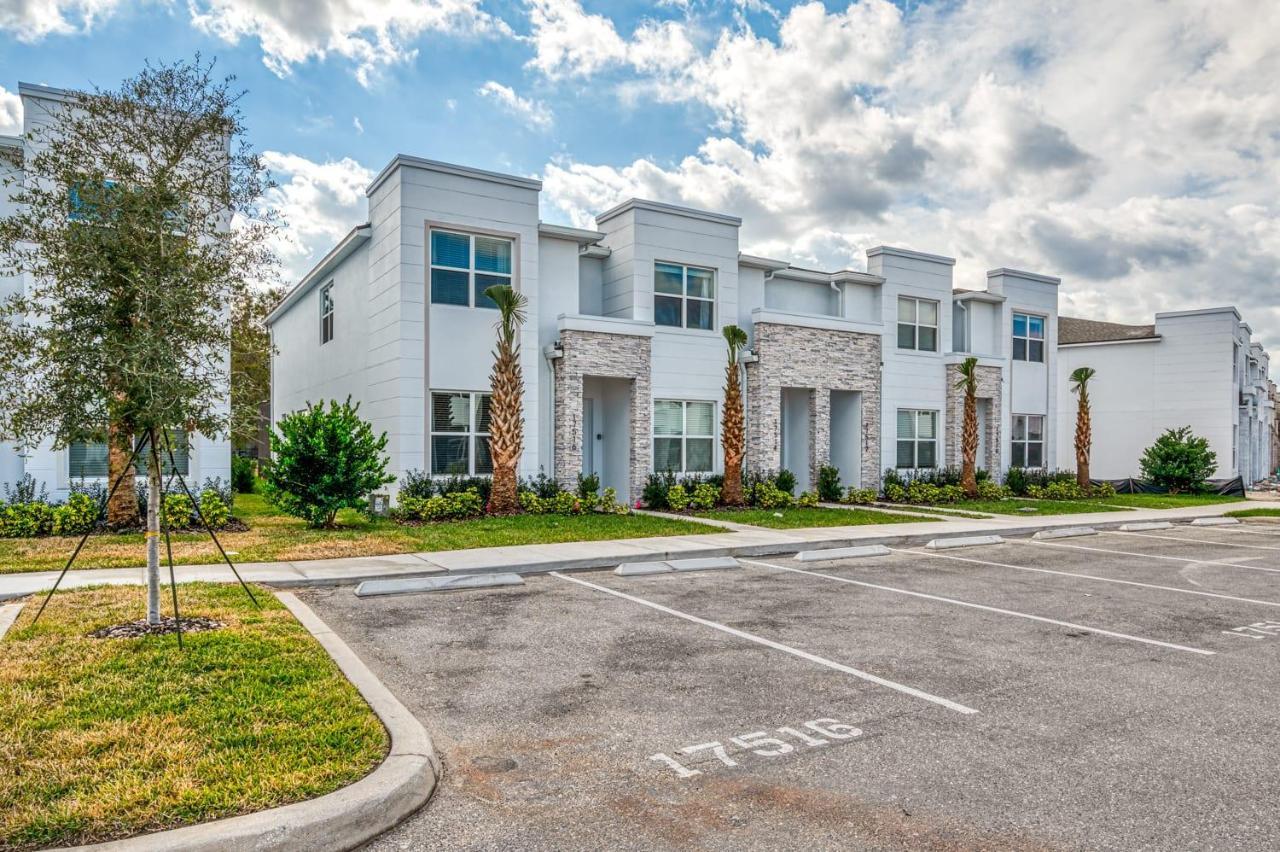 Pleasant Townhome With Private Pool Near Disney Four Corners Eksteriør bilde